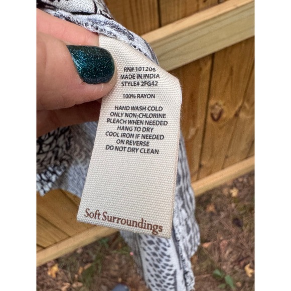 Soft Surroundings Dress XS Black White Print 3/4 Sleeve‎ Wooden Buttons - Picture 7 of 9